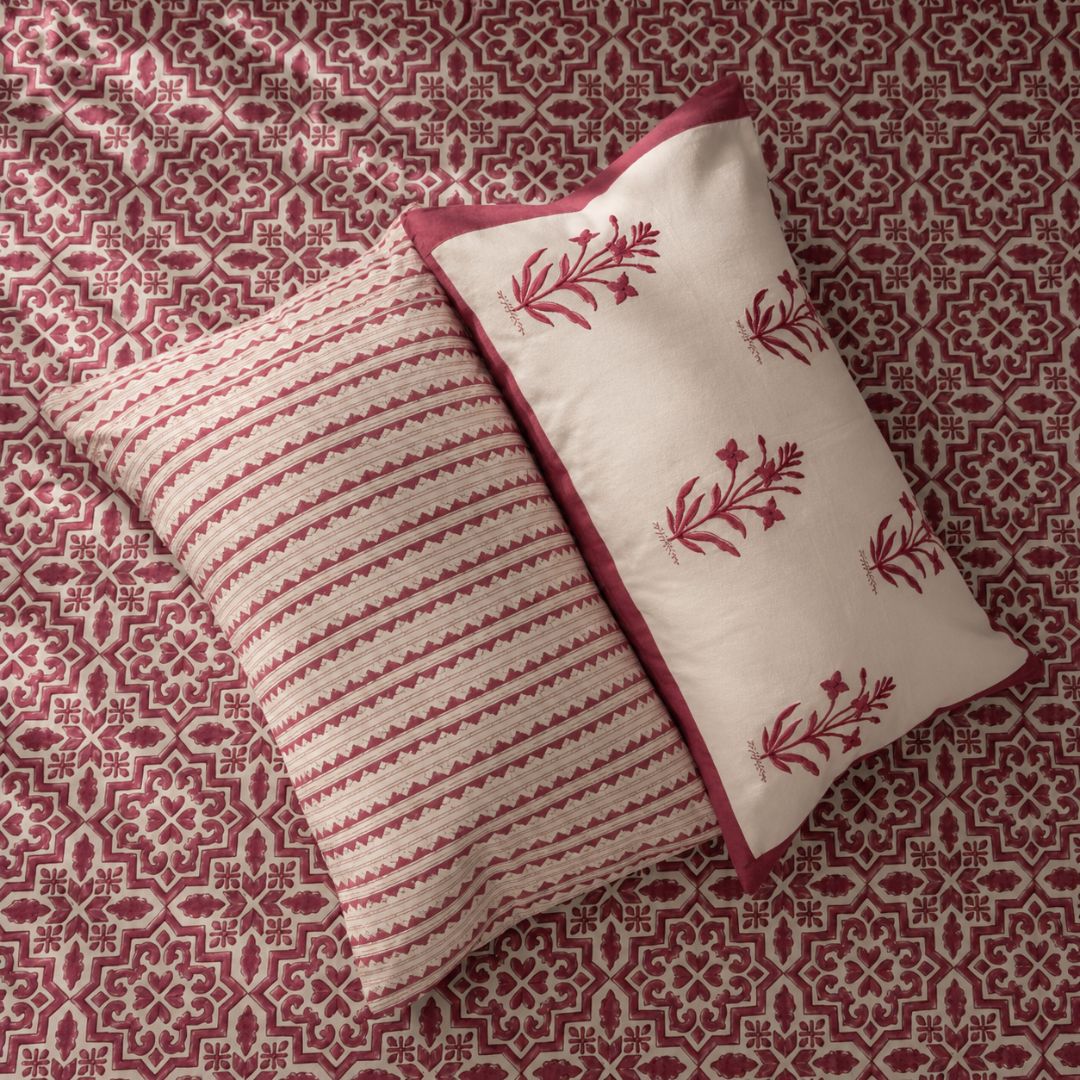 Coral Morrocon Bedsheet With 2 Pillow Cover