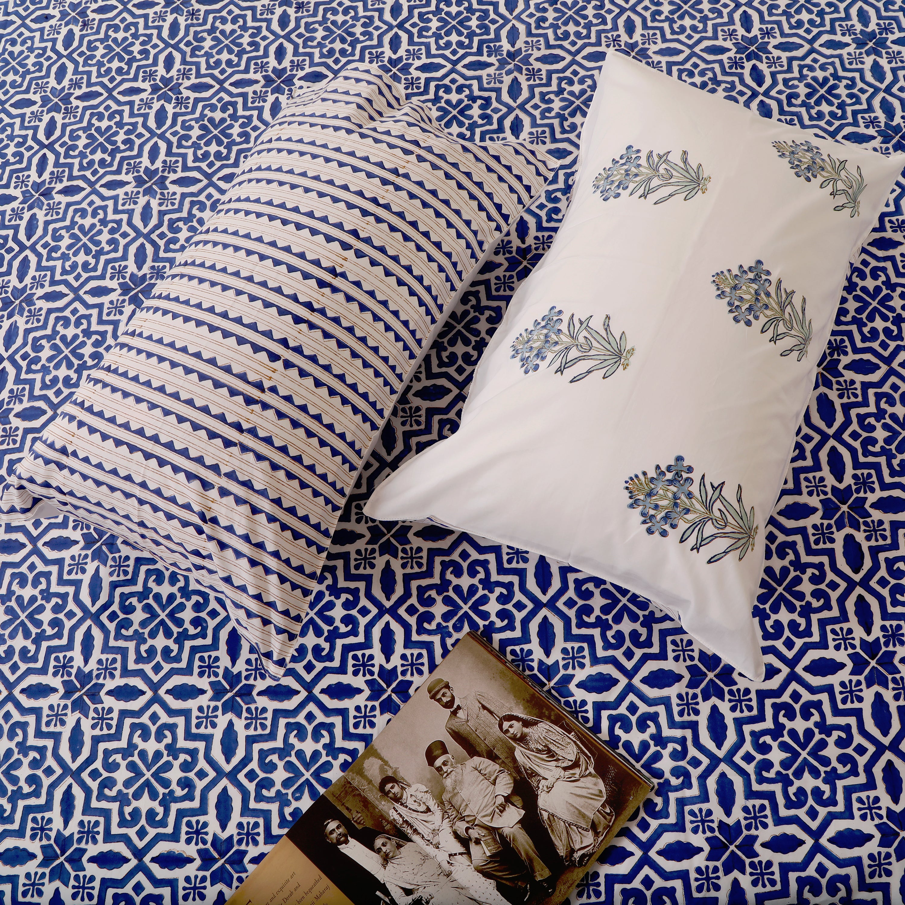 Moroccan Blues Bedsheet King ize Bedsheet with 2 pillow cover