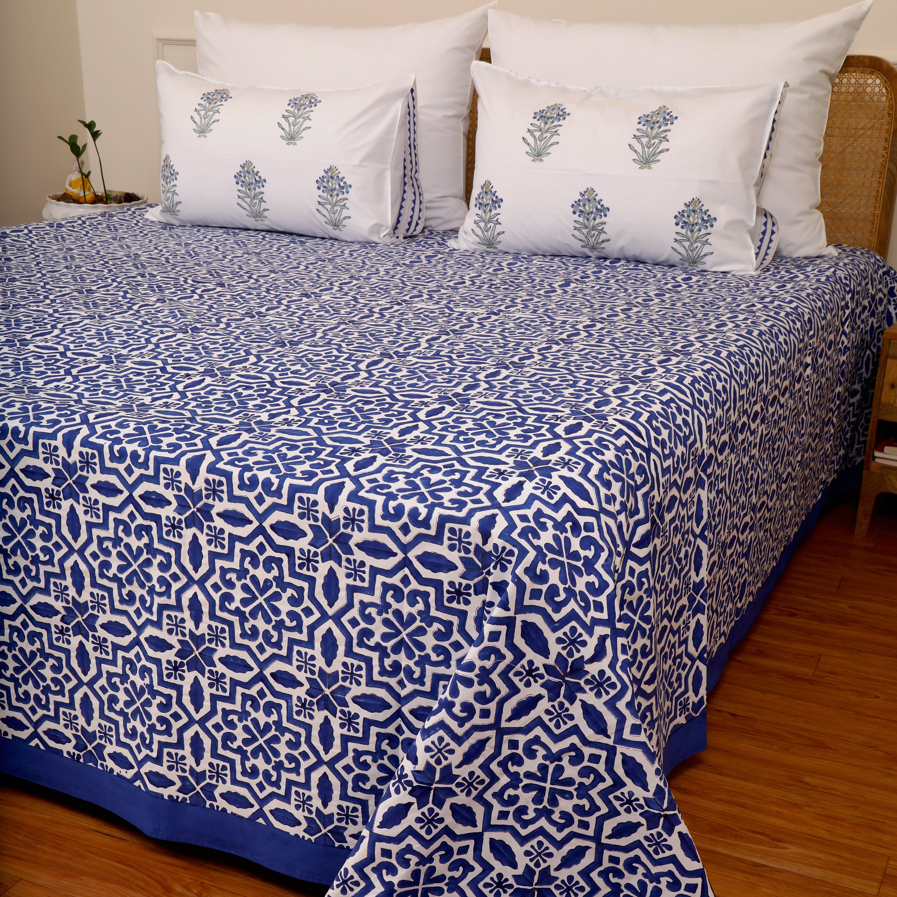 Moroccan Blues Bedsheet King ize Bedsheet with 2 pillow cover