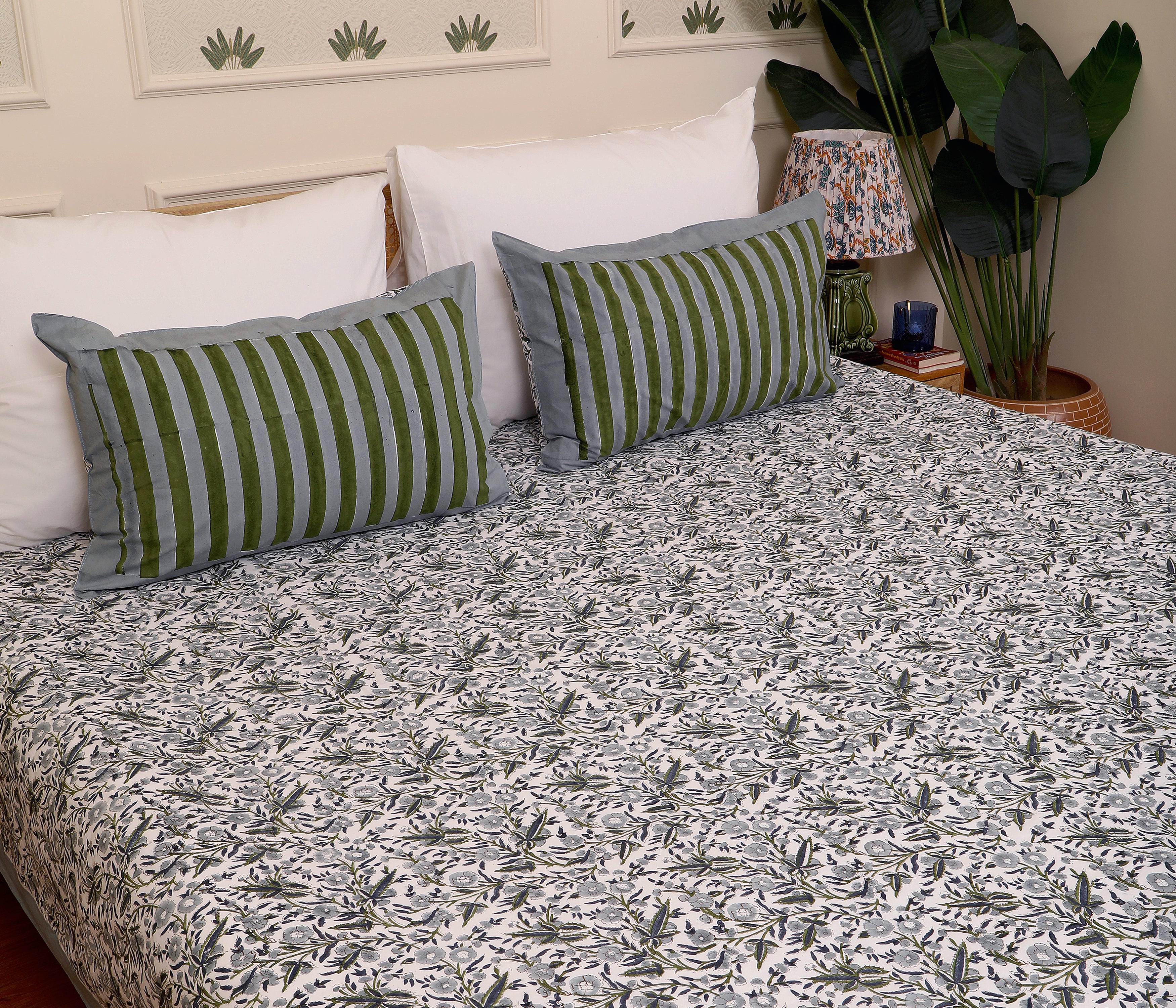 Ebonleaf king size bedsheet with 2 Pillow Cover