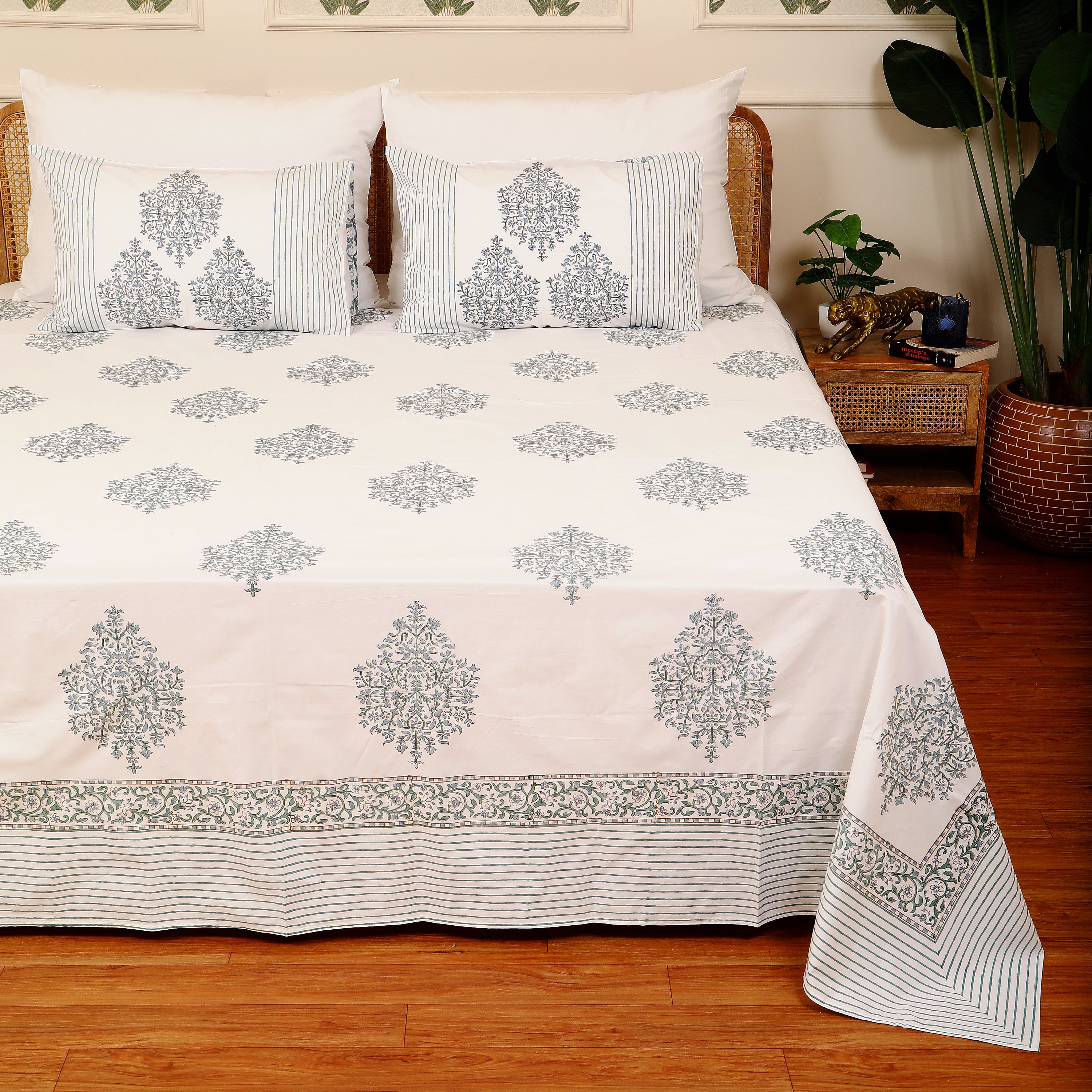 Ekaara Super King bedsheet with 2 pillow cover