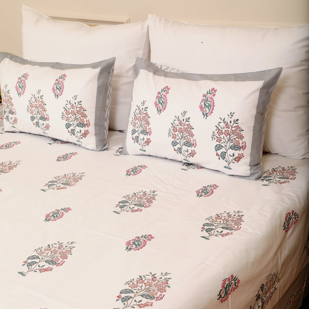 Bebak Grey King size Bedsheet with 2 pillow cover
