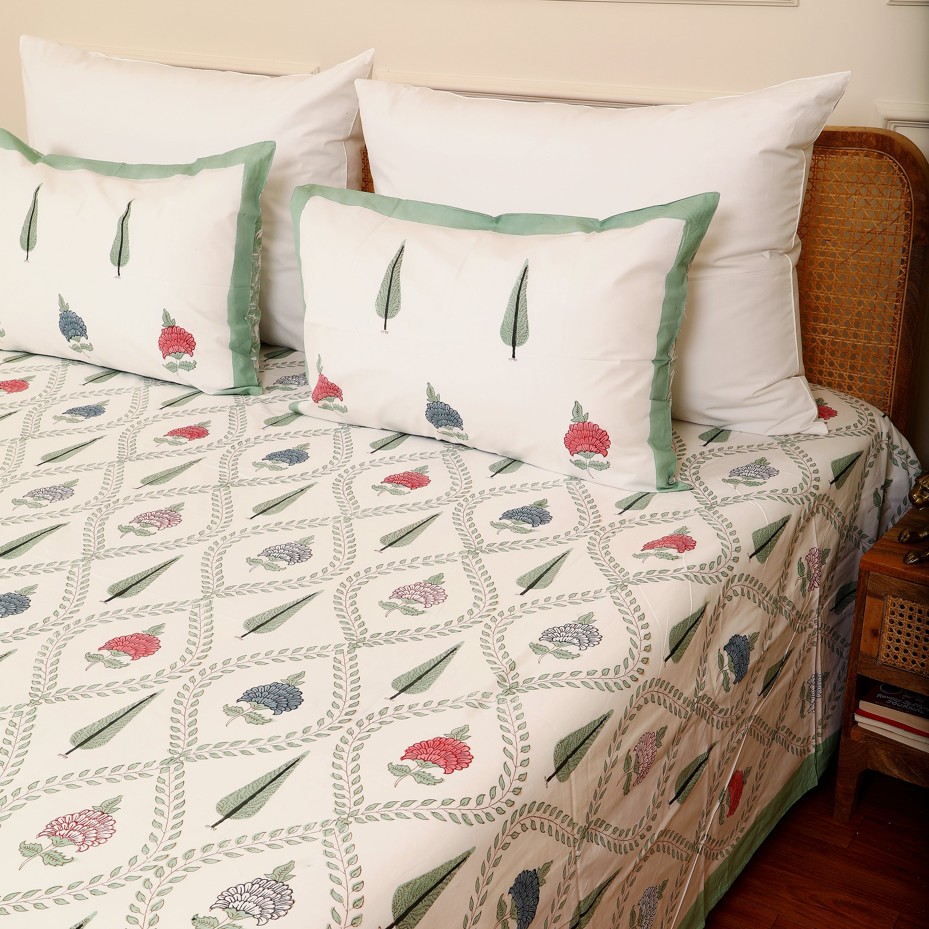 Ambar Bagh cotton king size Bedsheet with 2 pillow covers