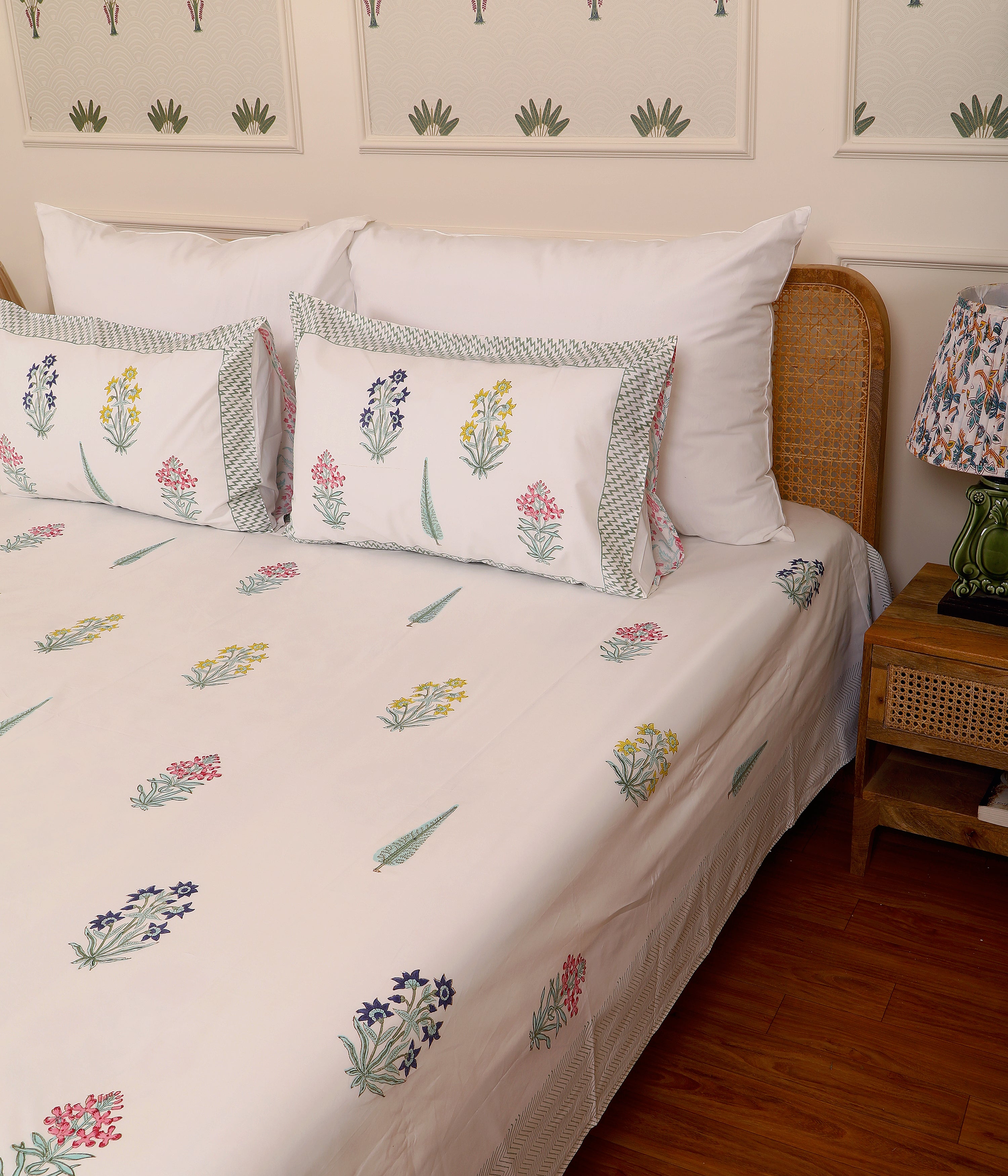 Botanic Garden King size Bedsheet with 2 pillow cover
