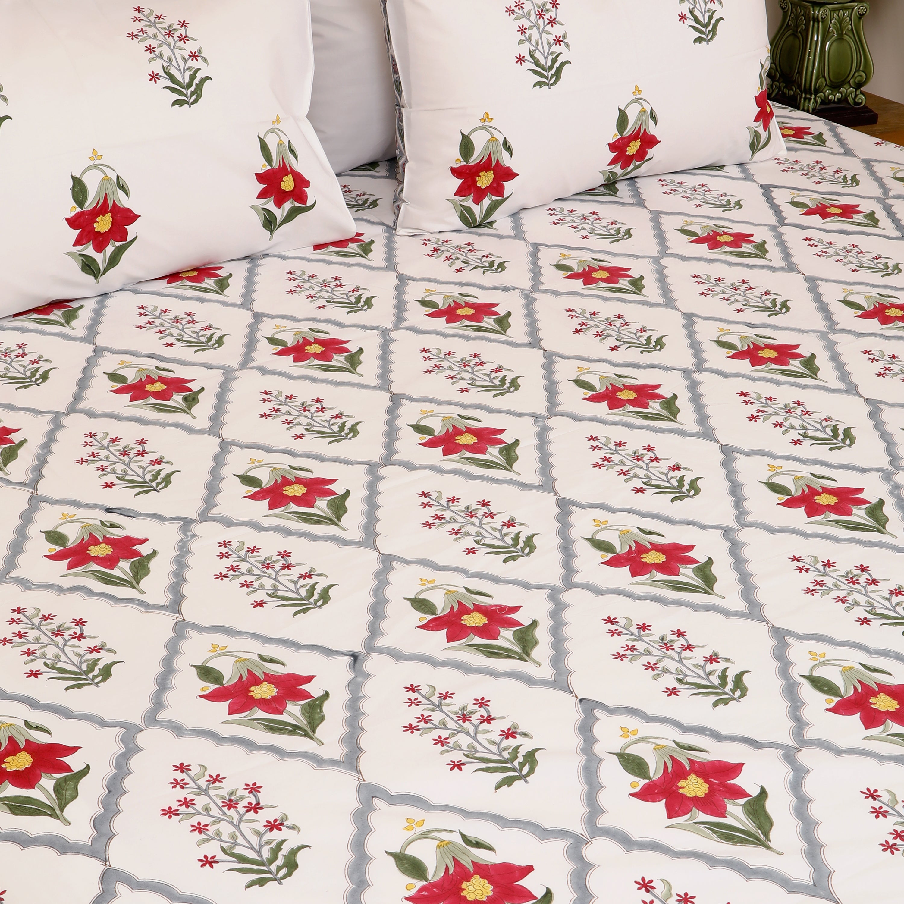 Tropical Bloom Super king size bedsheet with 2 pillow cover