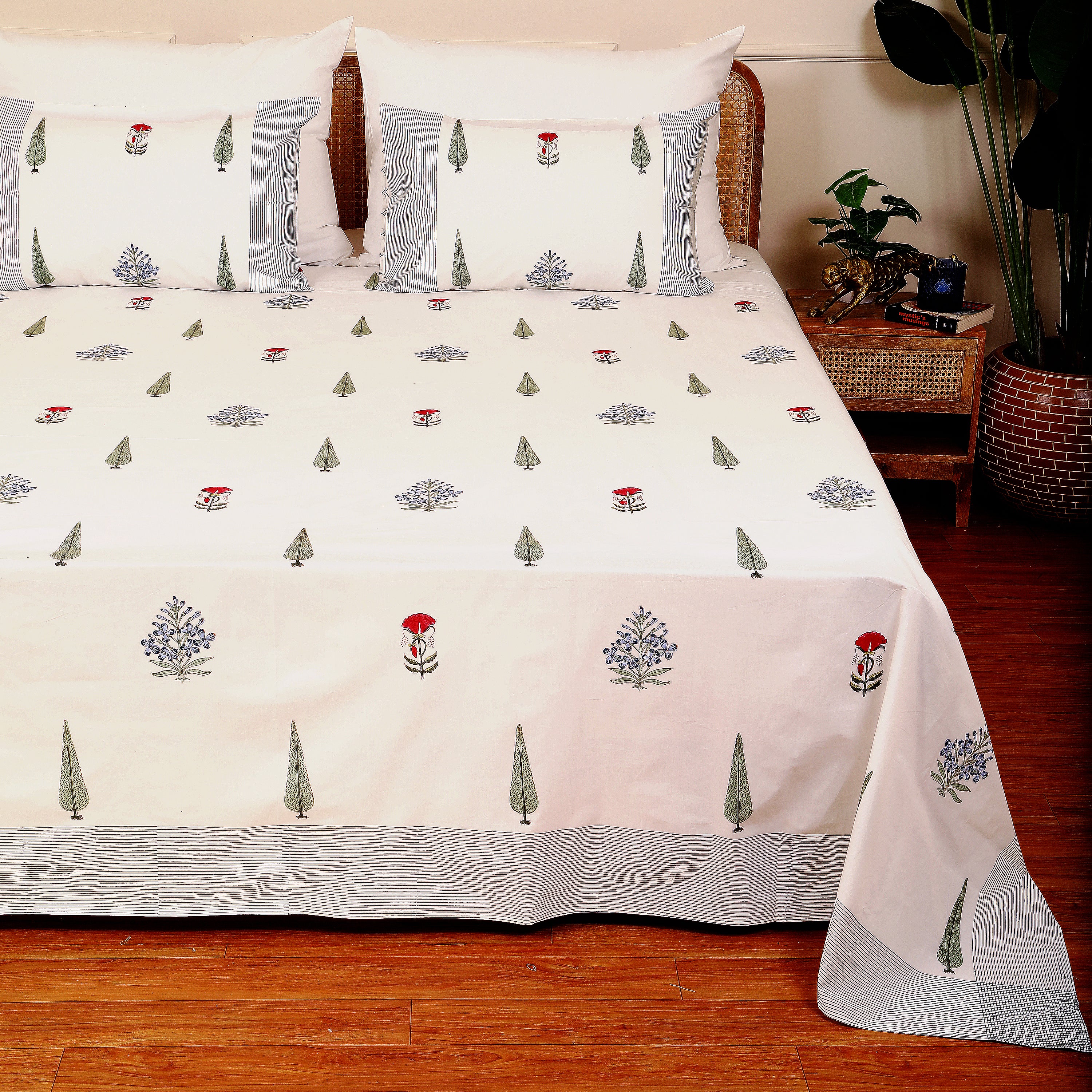 Fields of Cypress king size Bedsheet with 2 pillow cover
