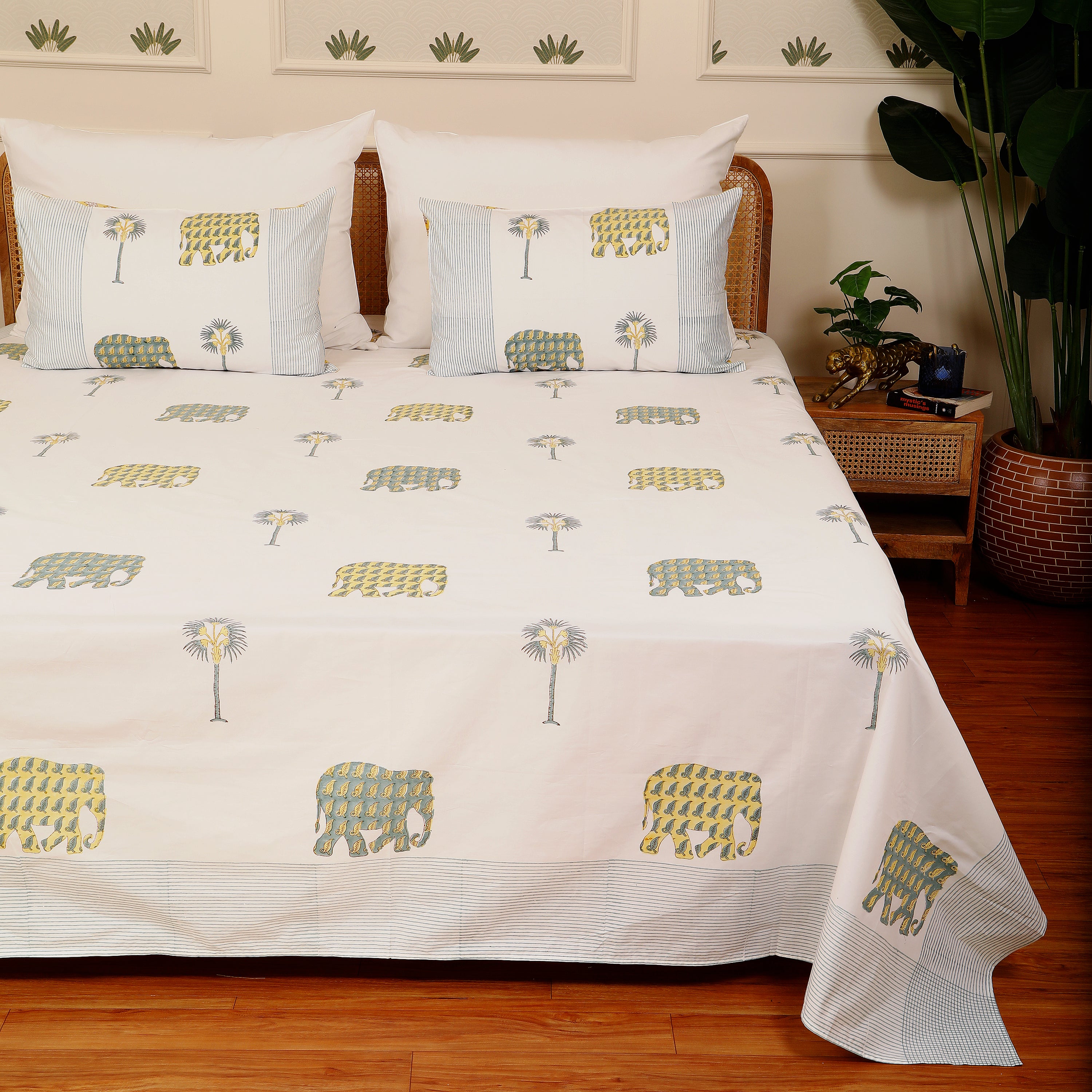 Gajraj King size Bedsheet with 2 pillow cover