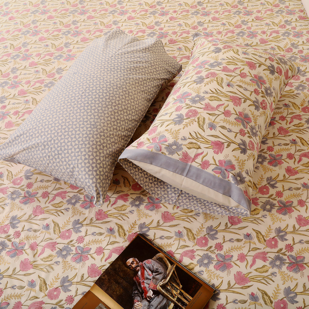 Pushpavali king size Bedsheet with 2 pillow cover