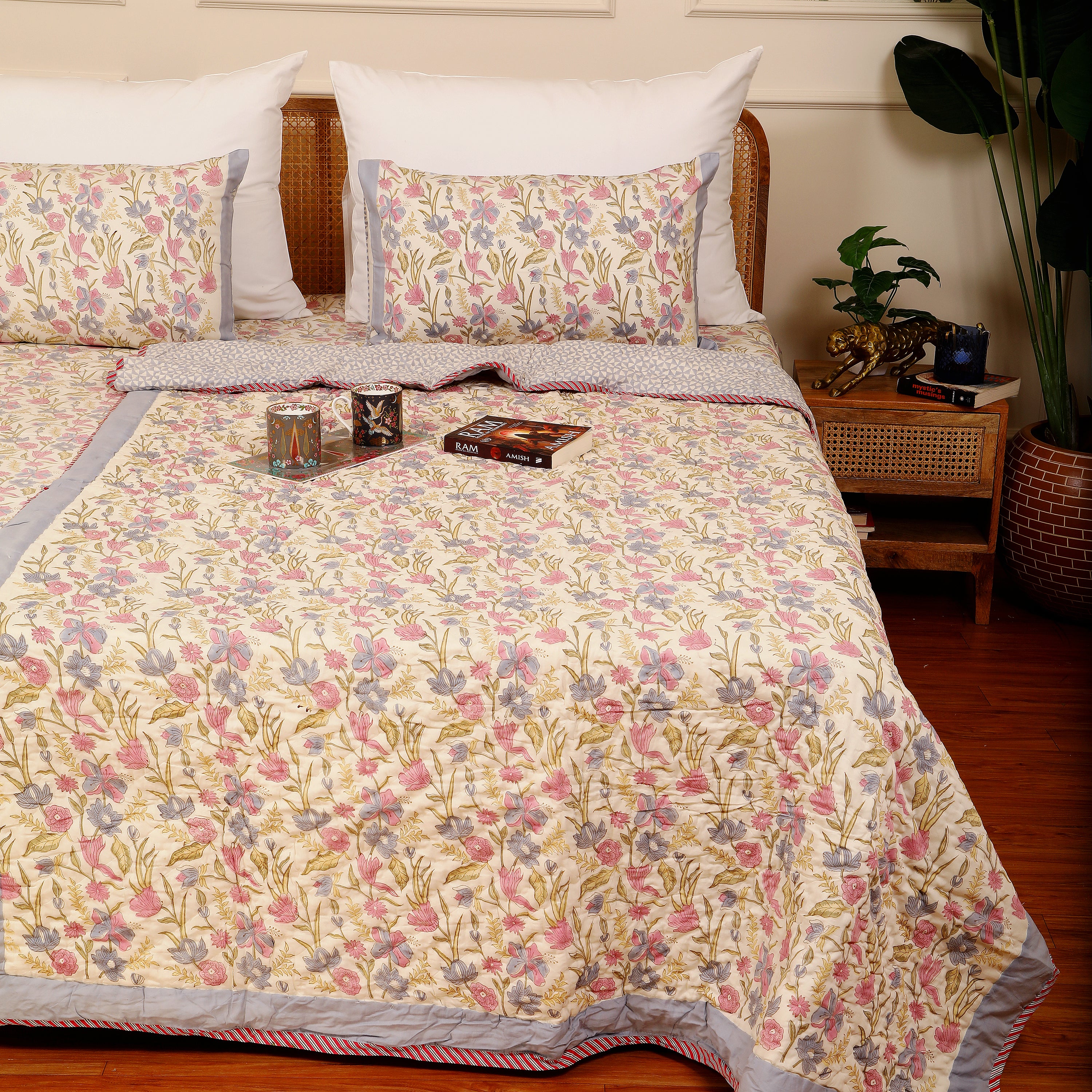 Pushpavali Quilt Single