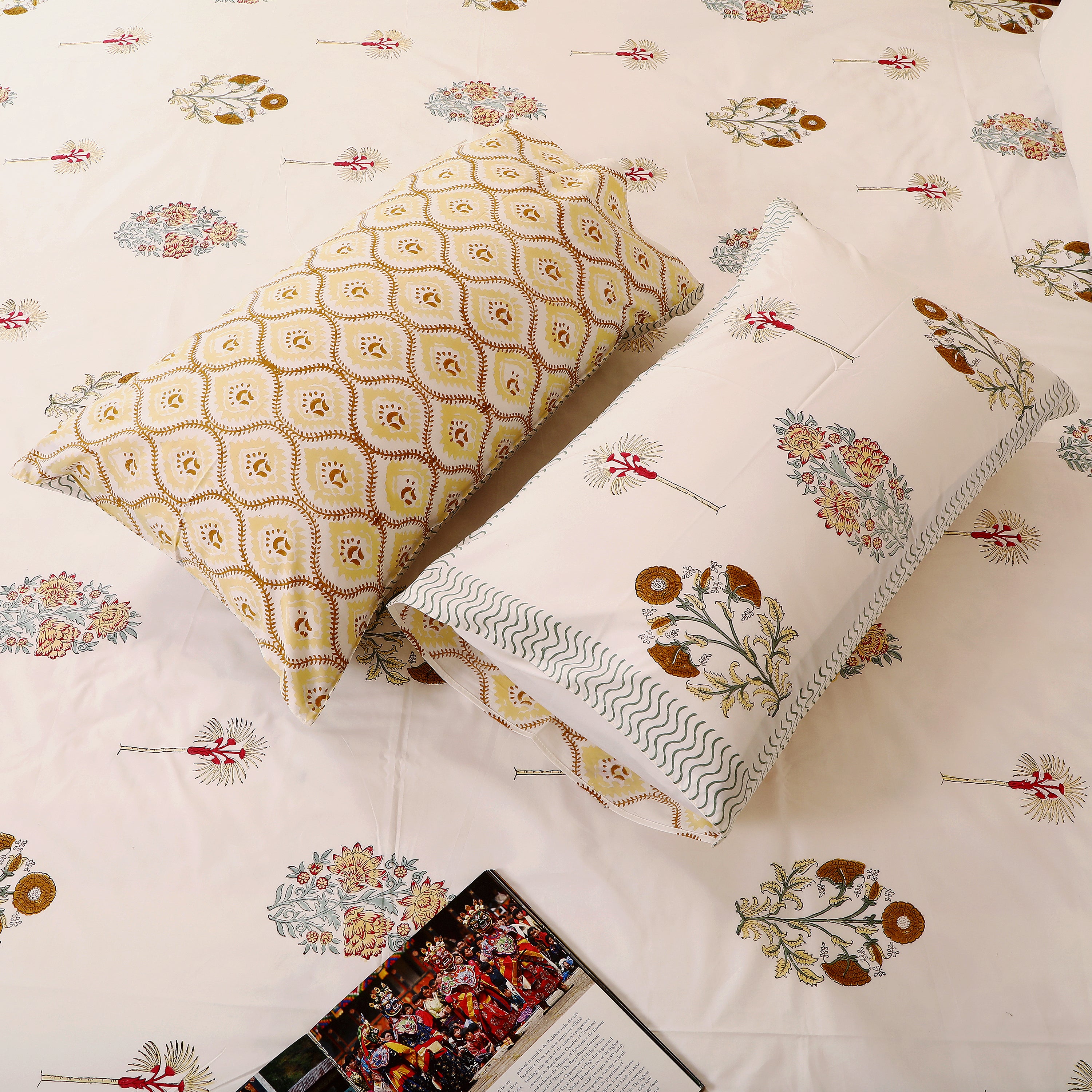 Floral Mist King Size Bedsheet with 2 pillow cover