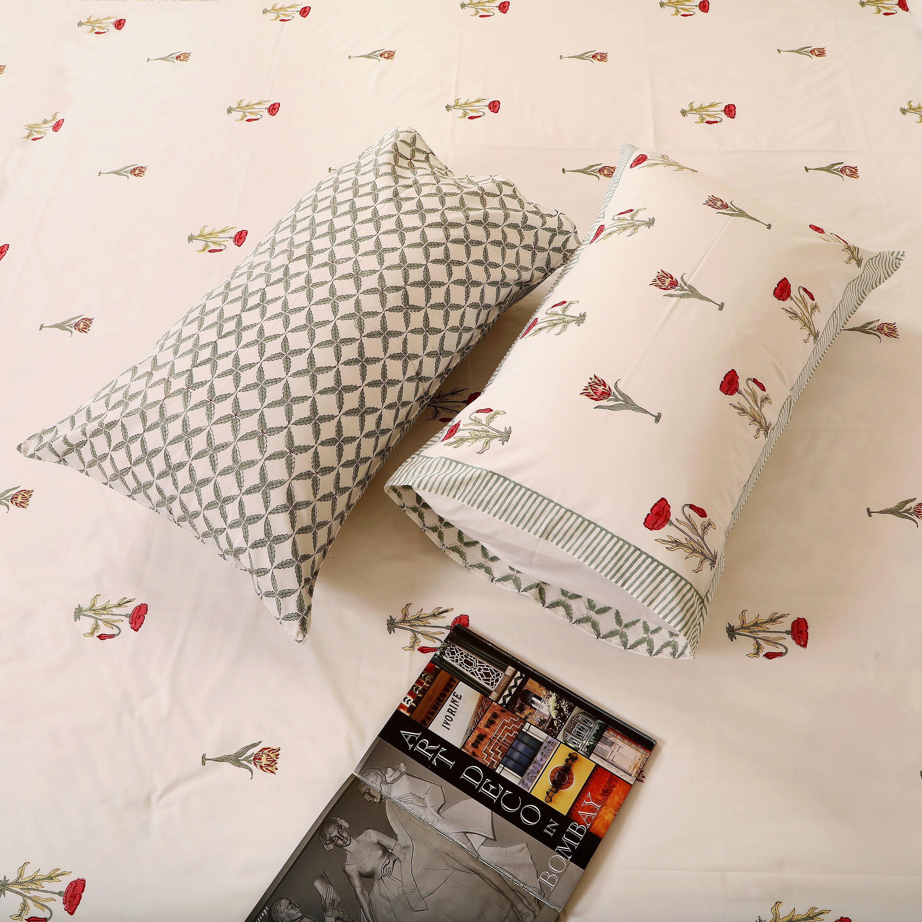 Rose Bud king size Bedsheet with 2 pillow cover