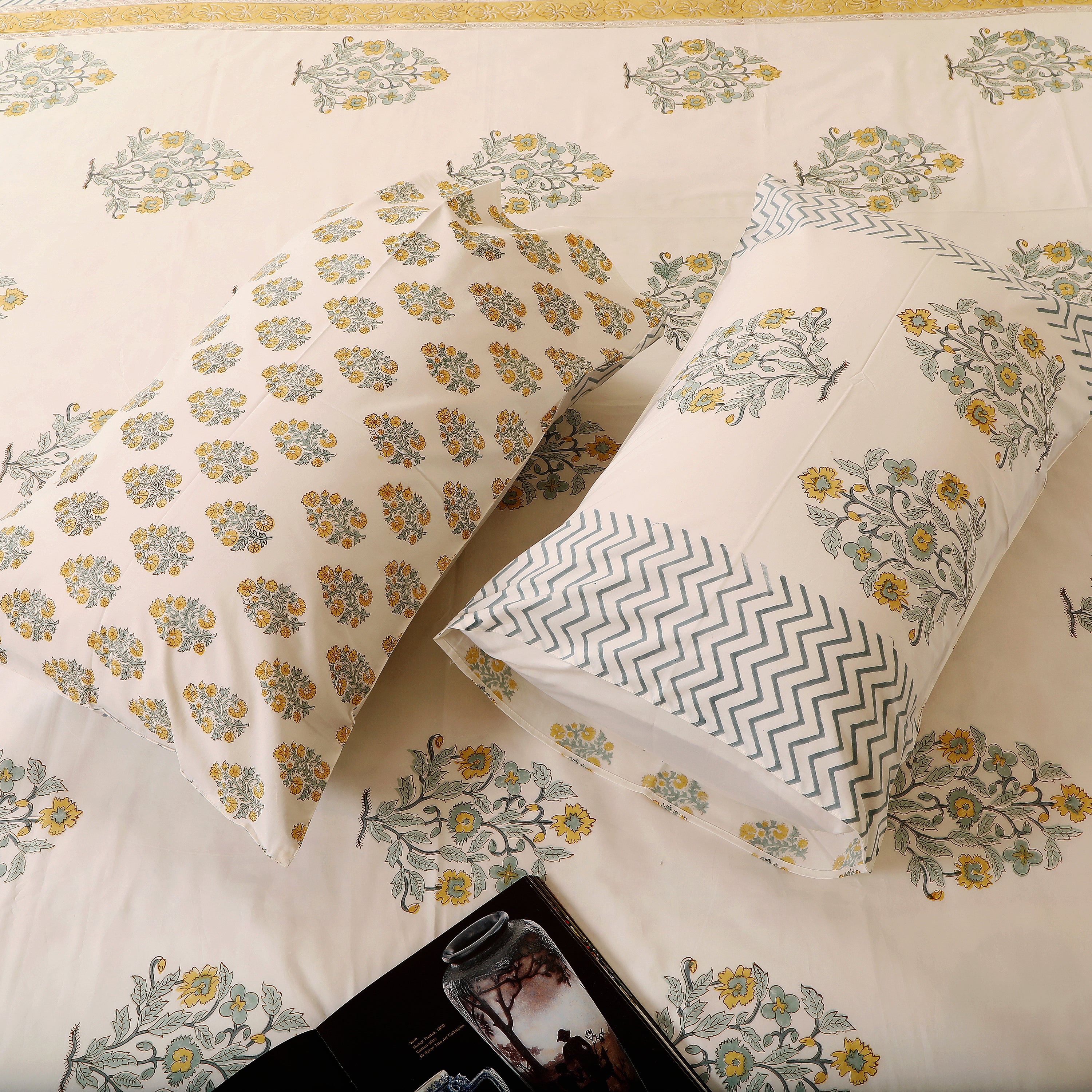 Kanak Bedsheet King size Bedsheet with 2 pillow cover