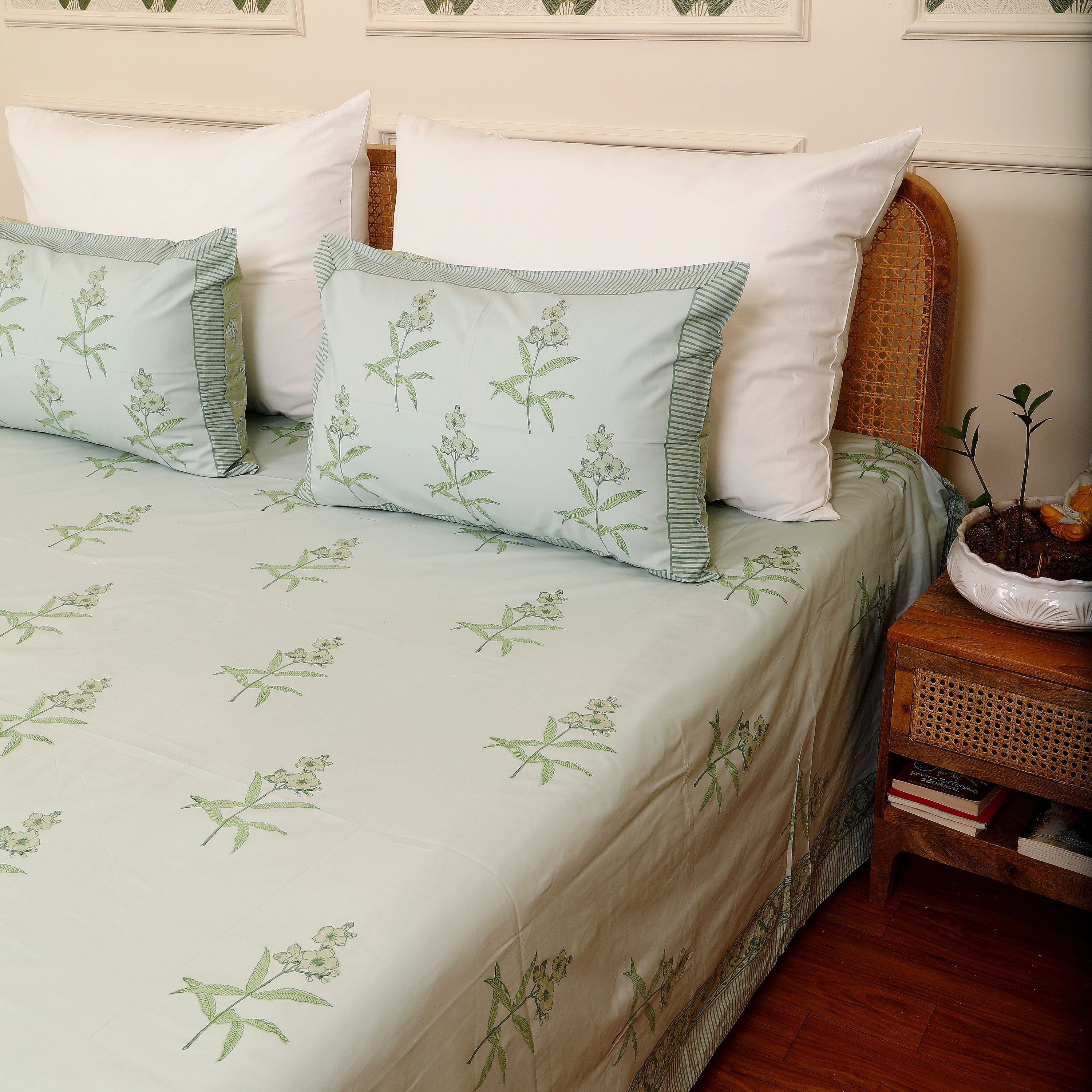 Viridiya Super king size bedsheet with 2 pillow cover