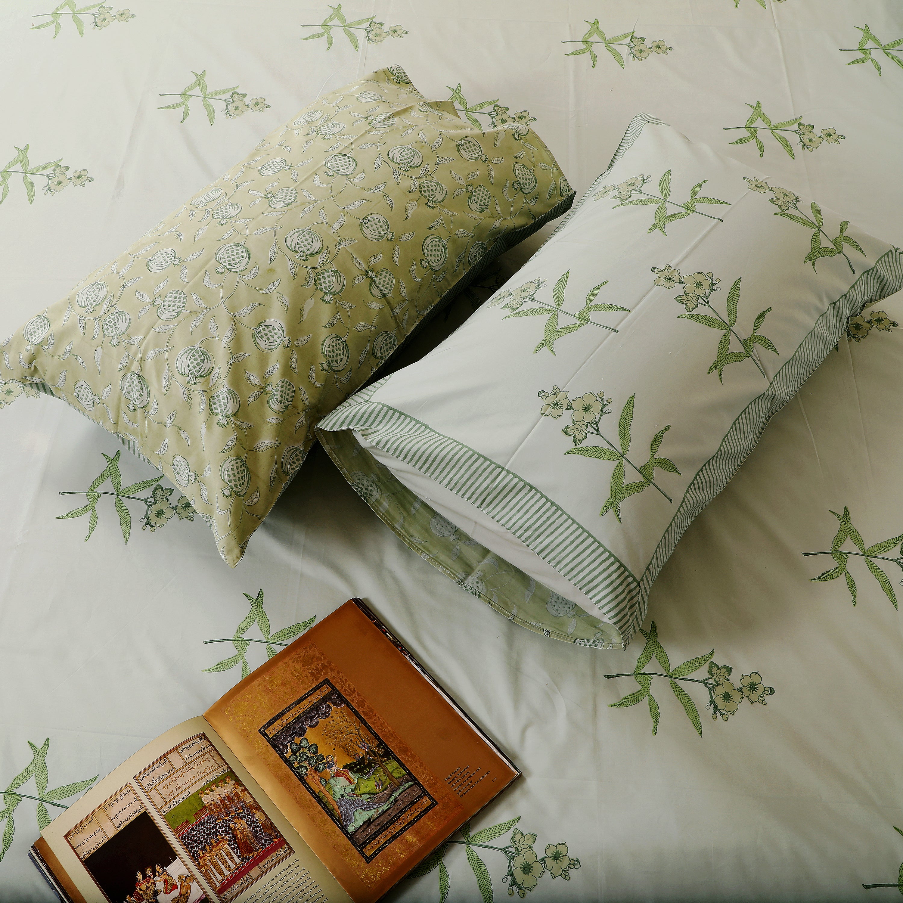 Viridiya Super king size bedsheet with 2 pillow cover