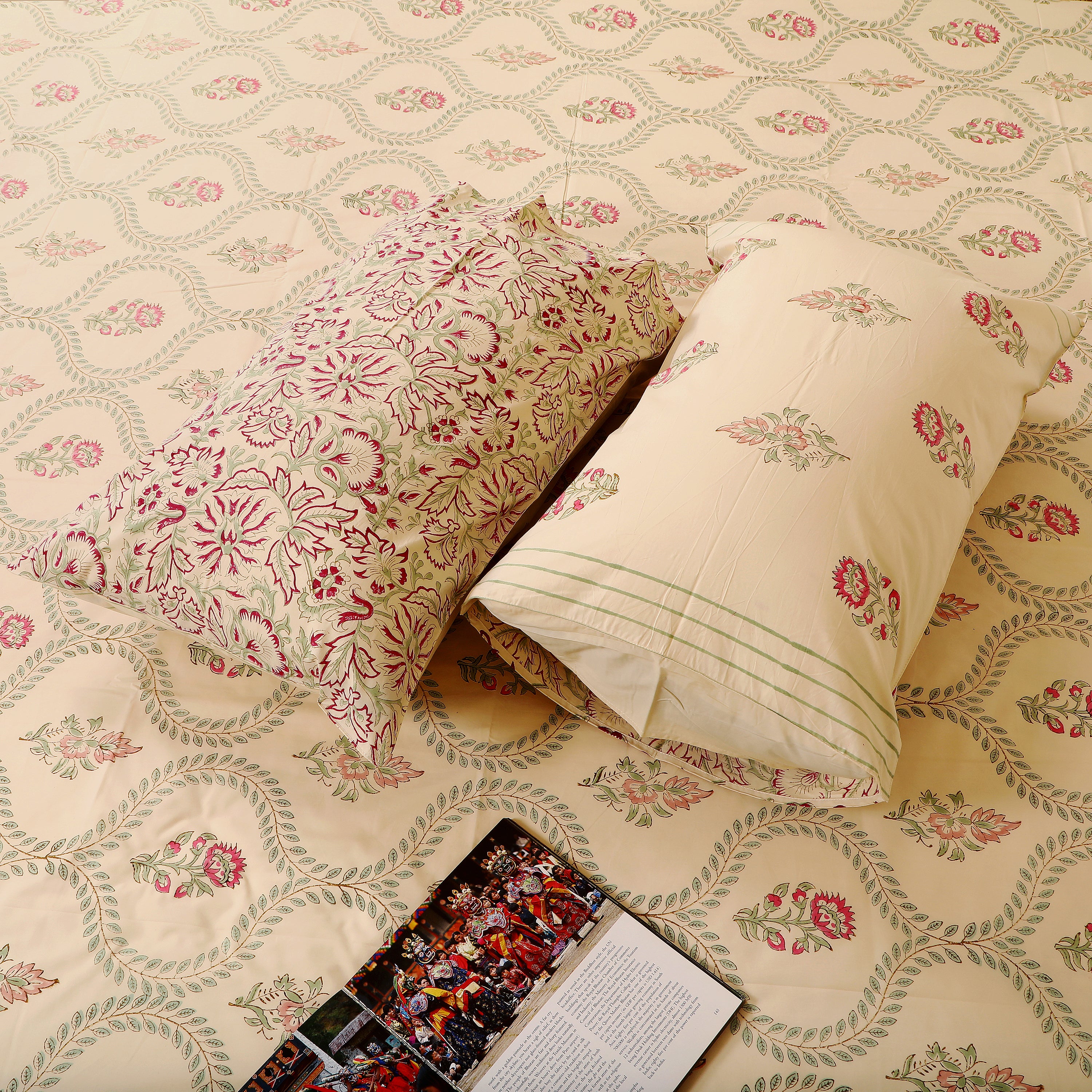 Noor-e-Beige Super King size bedsheet with 2 pillow cover