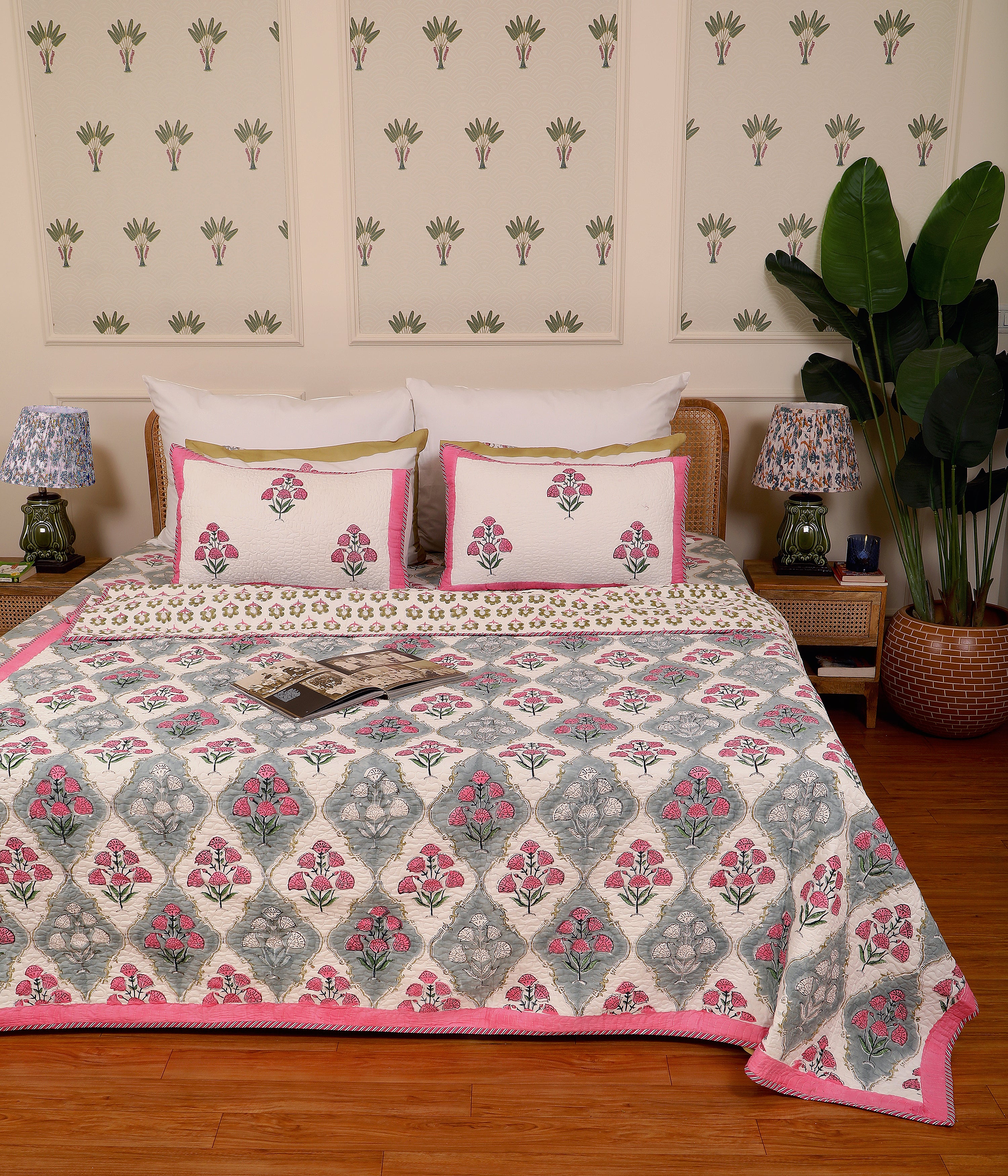 Grey Gold bloom Quilted bedcover king