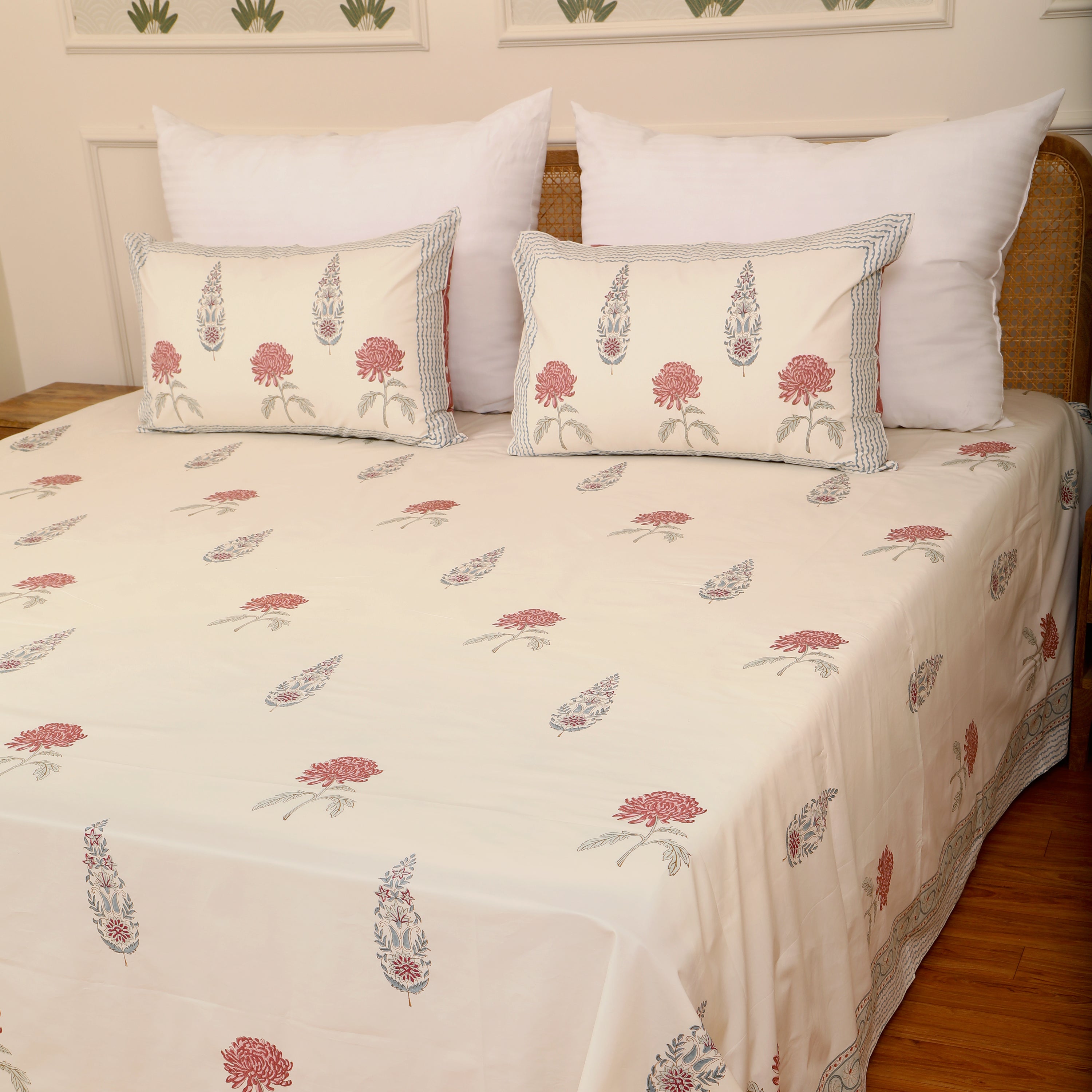 Ruby Woods king size Bedsheet with 2 pillow cover
