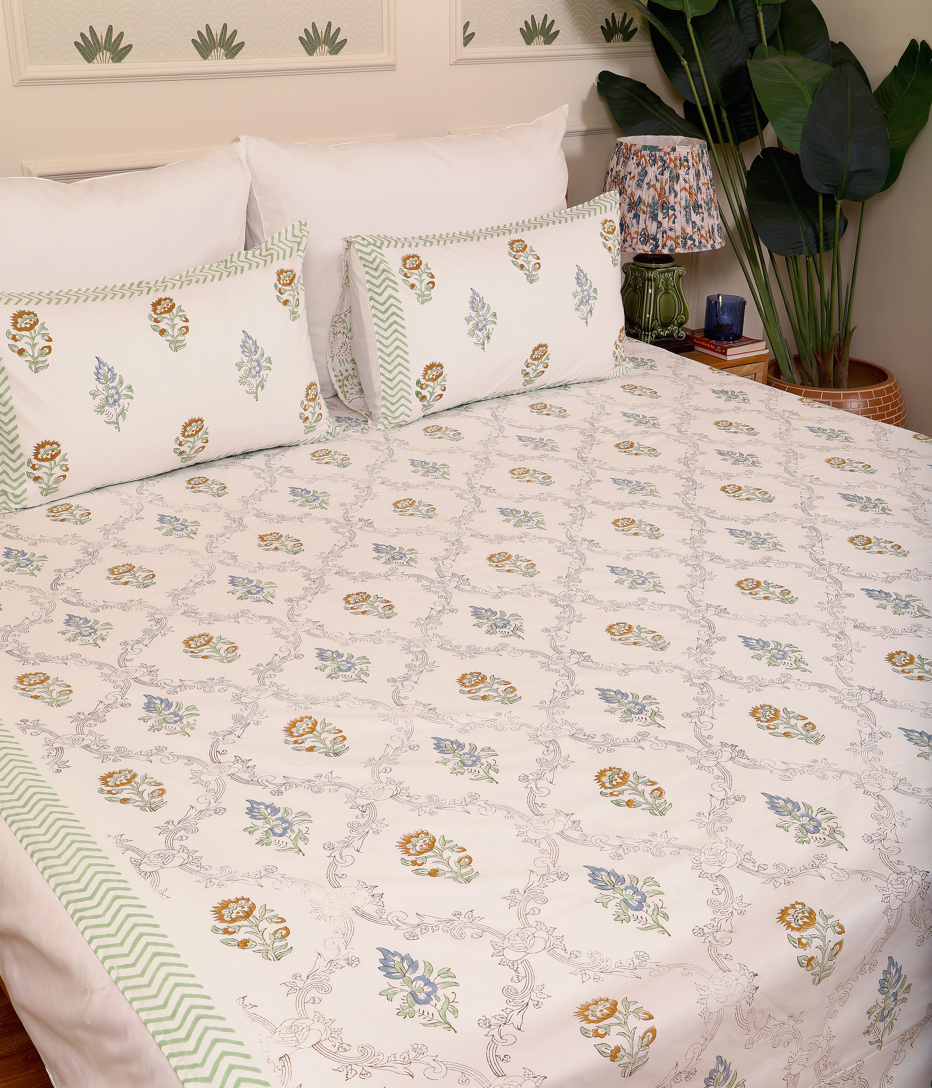 Sunlit Jaal king size Bedsheet with 2 pillow cover
