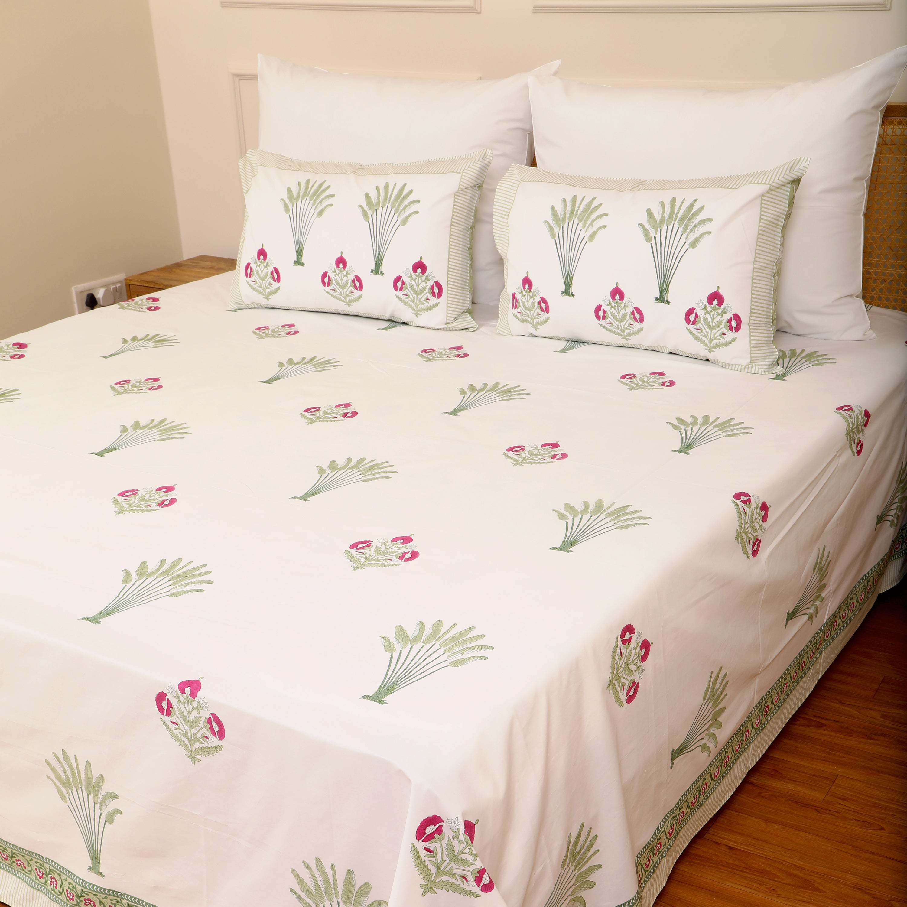 Nishat Gulzar Bedsheet King size Bedsheet with 2 pillow cover