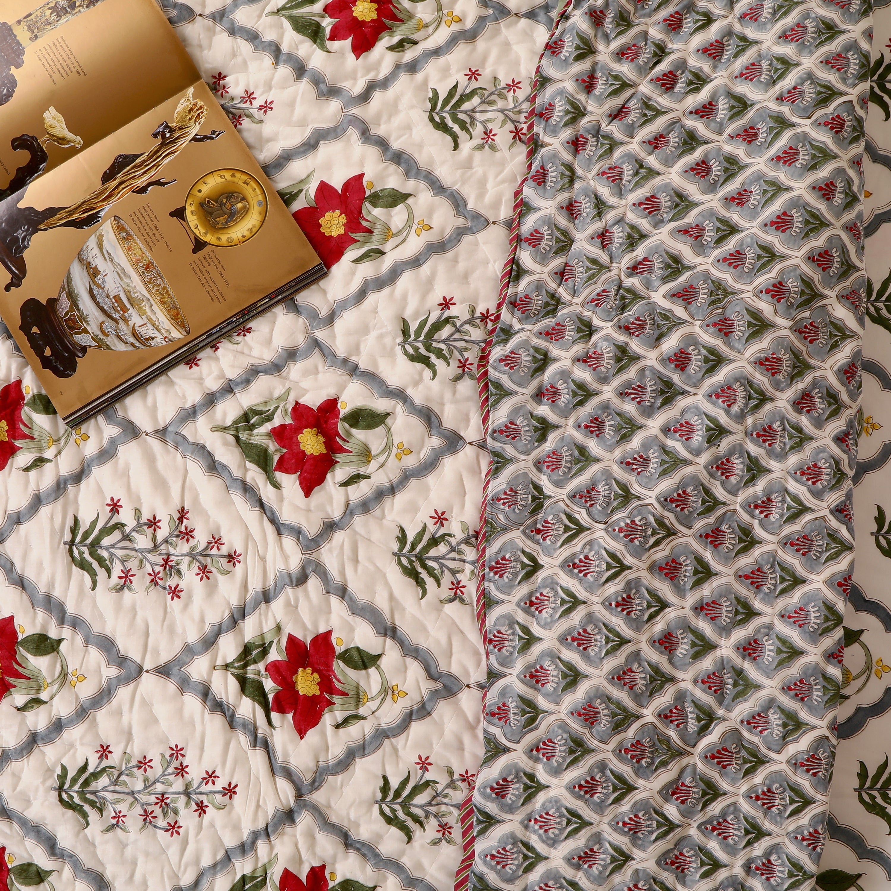 Tripical bloom Quilt Single