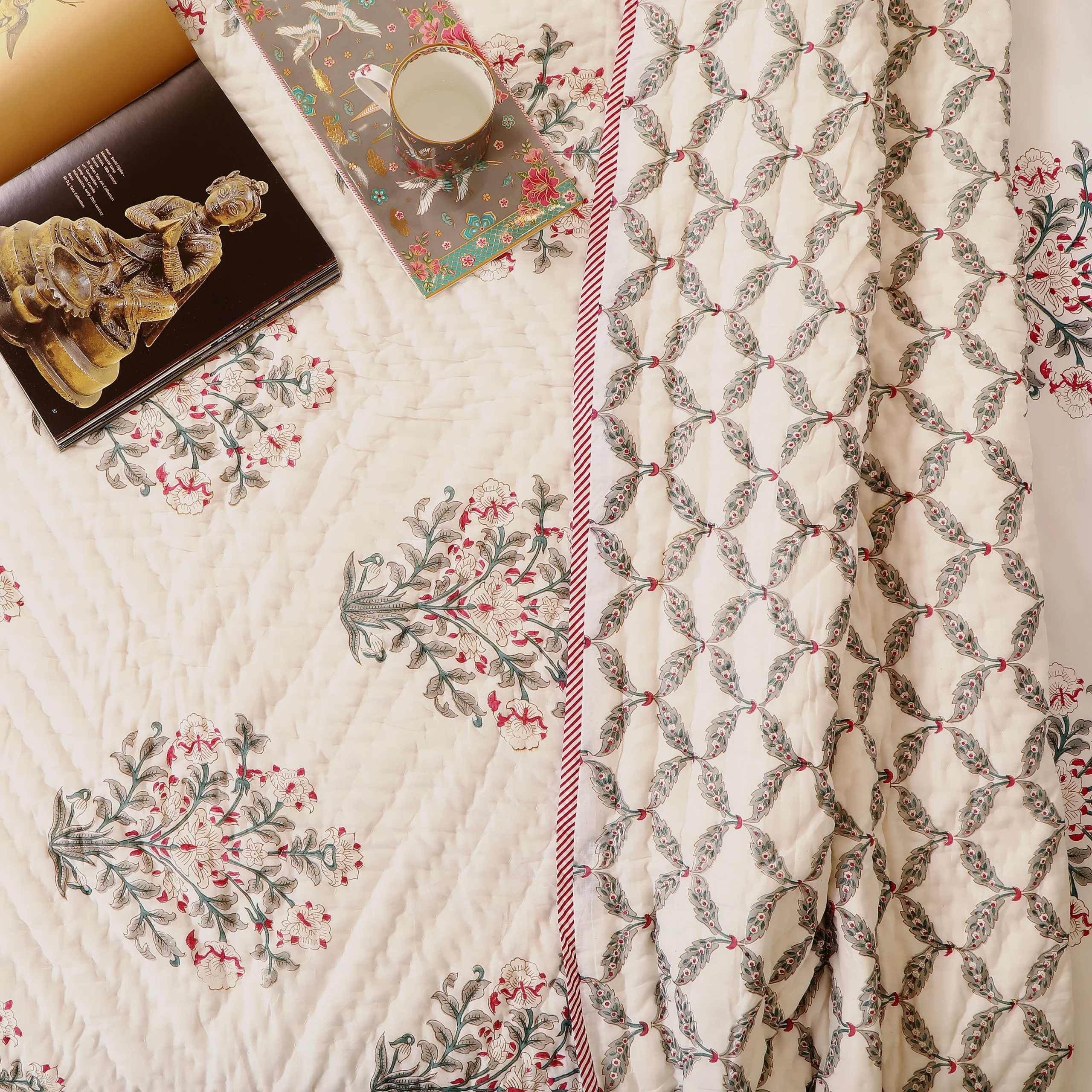 Amer Guldasta Handblock Quilt - Image 3