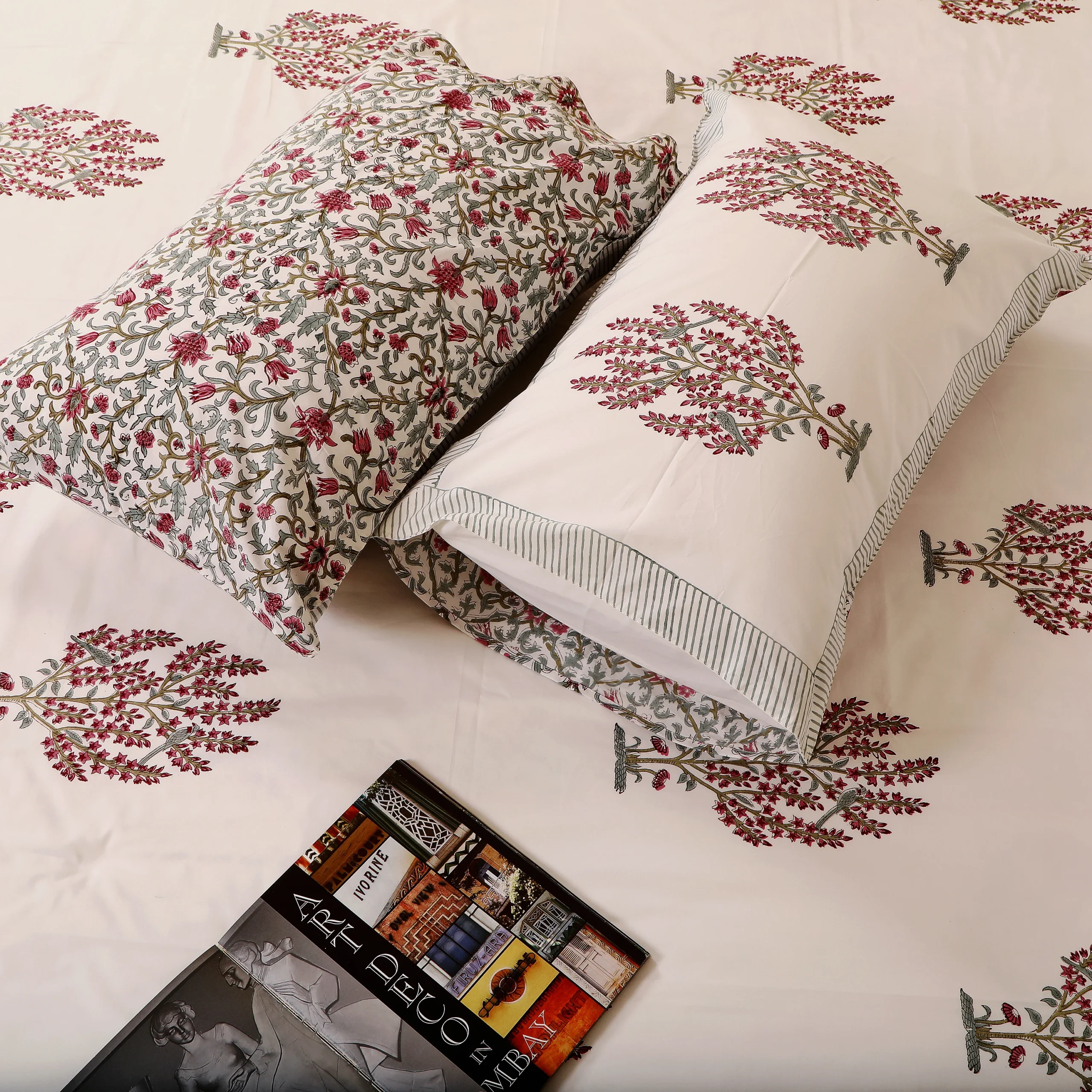 Pink Perch Bedsheet King - Image 4