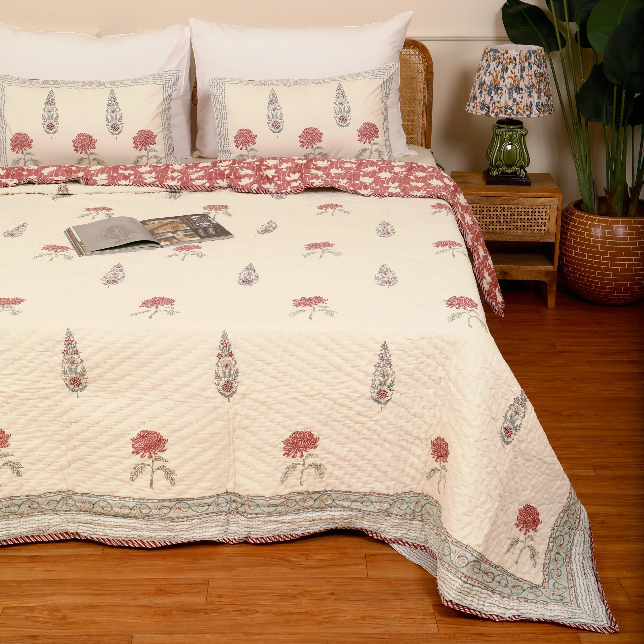 Ruby Wood Quilt Single