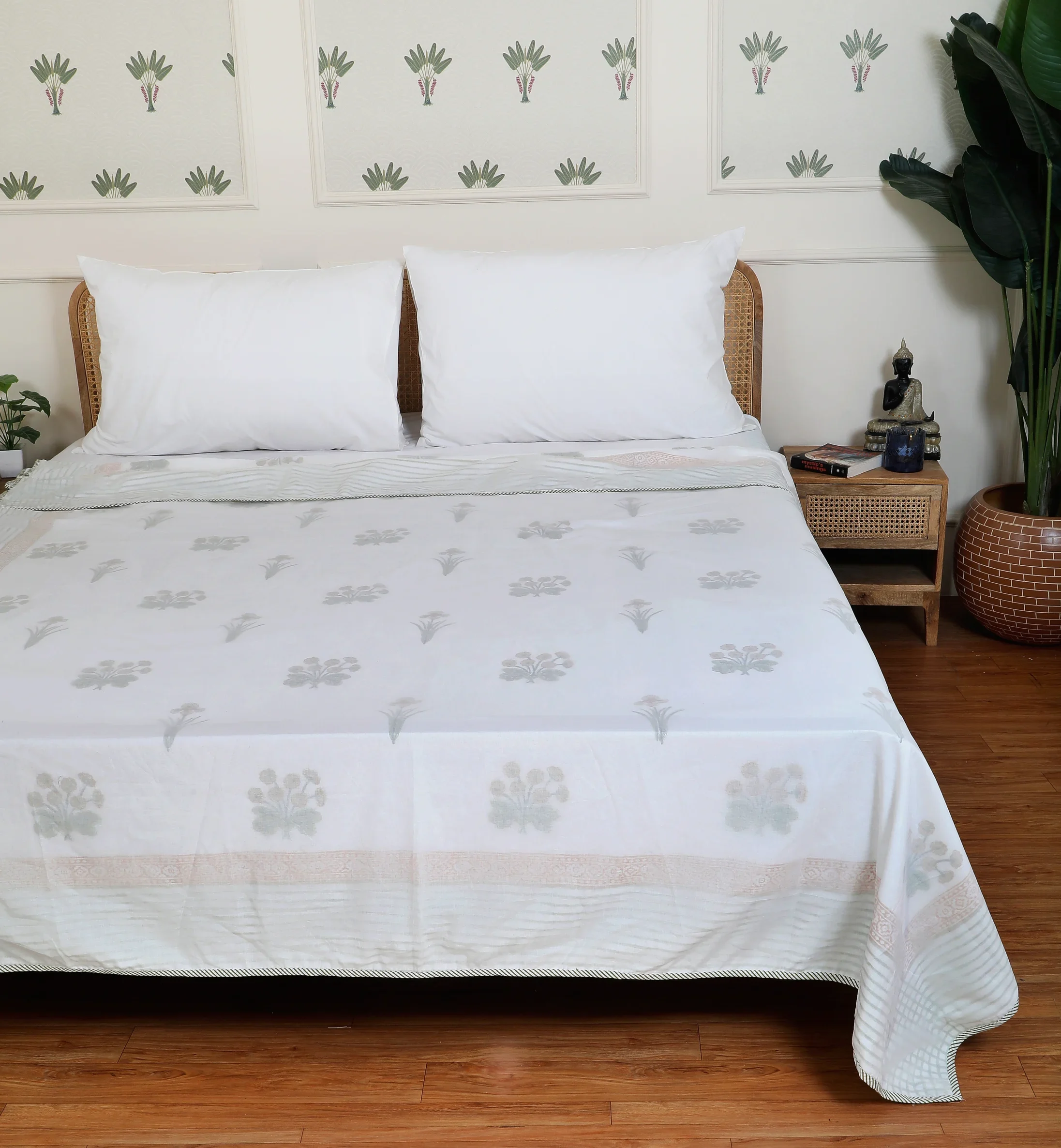 Eira Blossom Mulmul Dohar King