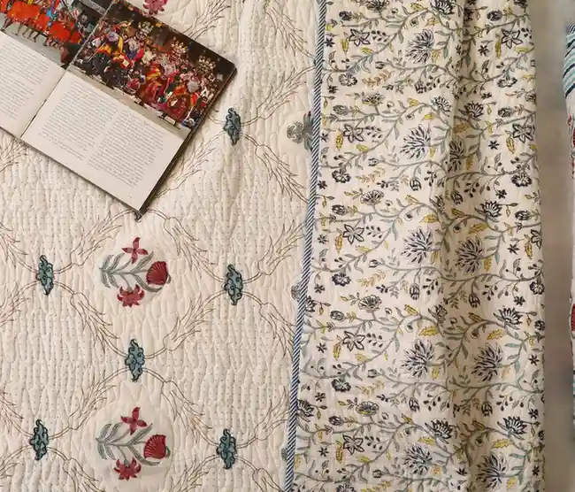 Gulbaan Quilted Bedcover King - Image 4