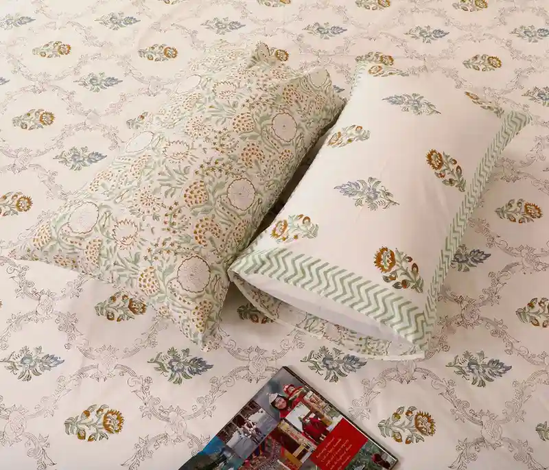 Sunlit Jaal Bedsheet King - Image 4