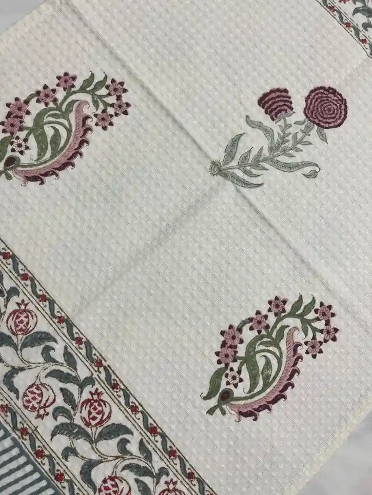 Paisley-e-Gul Hand Towel - Image 2