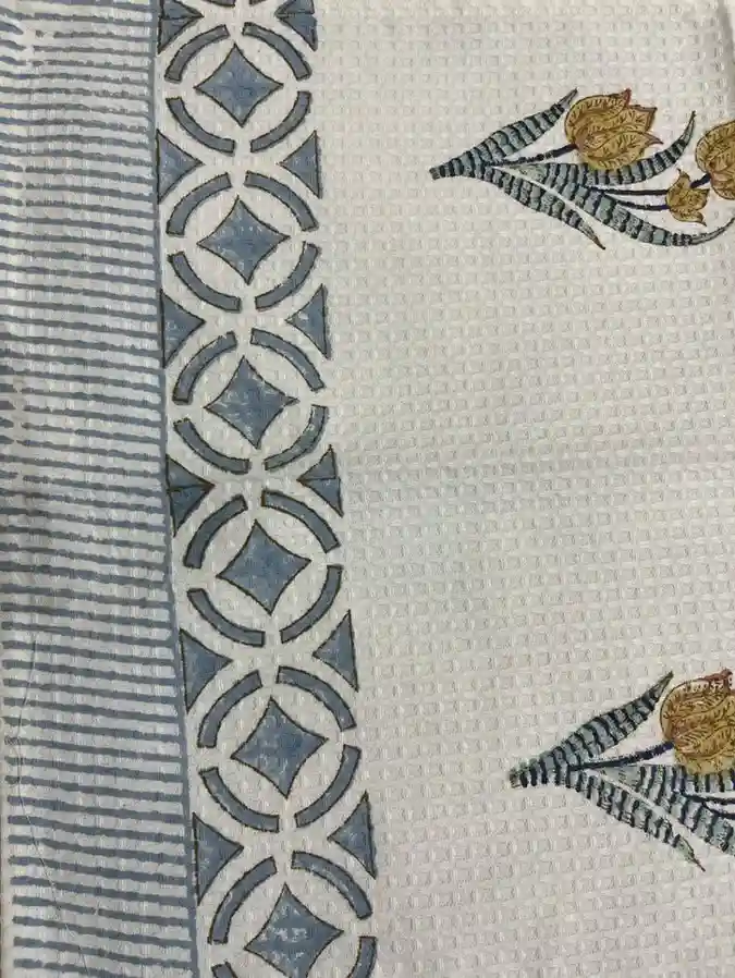 Tulipl Hand Towel - Image 3