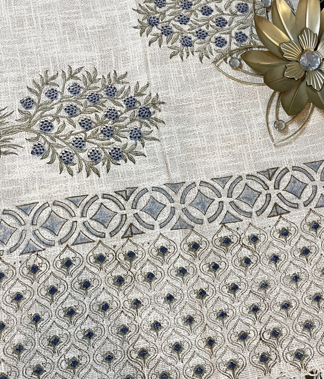 Tarkashi Handloom Table Runner - Image 4