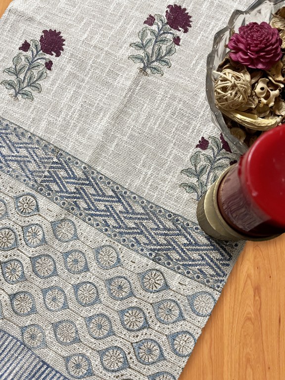 Tarang Handloom Table Runner - Image 3