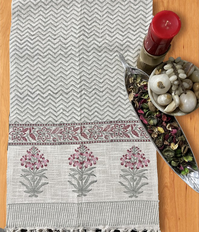 Chevrosa Handloom Table Runner - Image 2