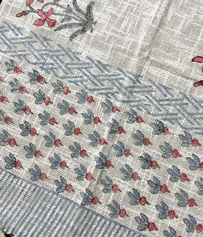 Bloomeh Handloom Table Runner - Image 2